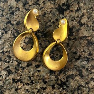 Gold and pearl earrings, Clip-on, Dangling